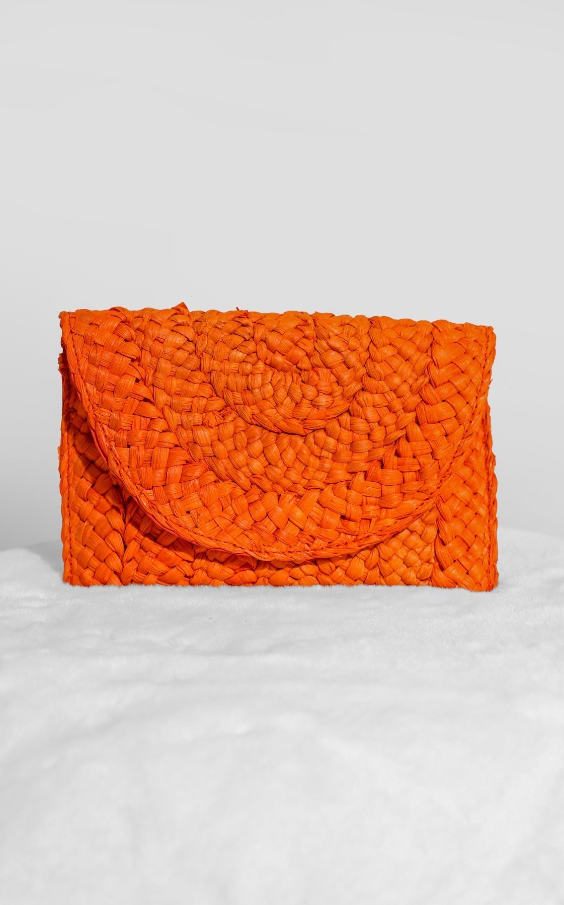 Straw Clutch