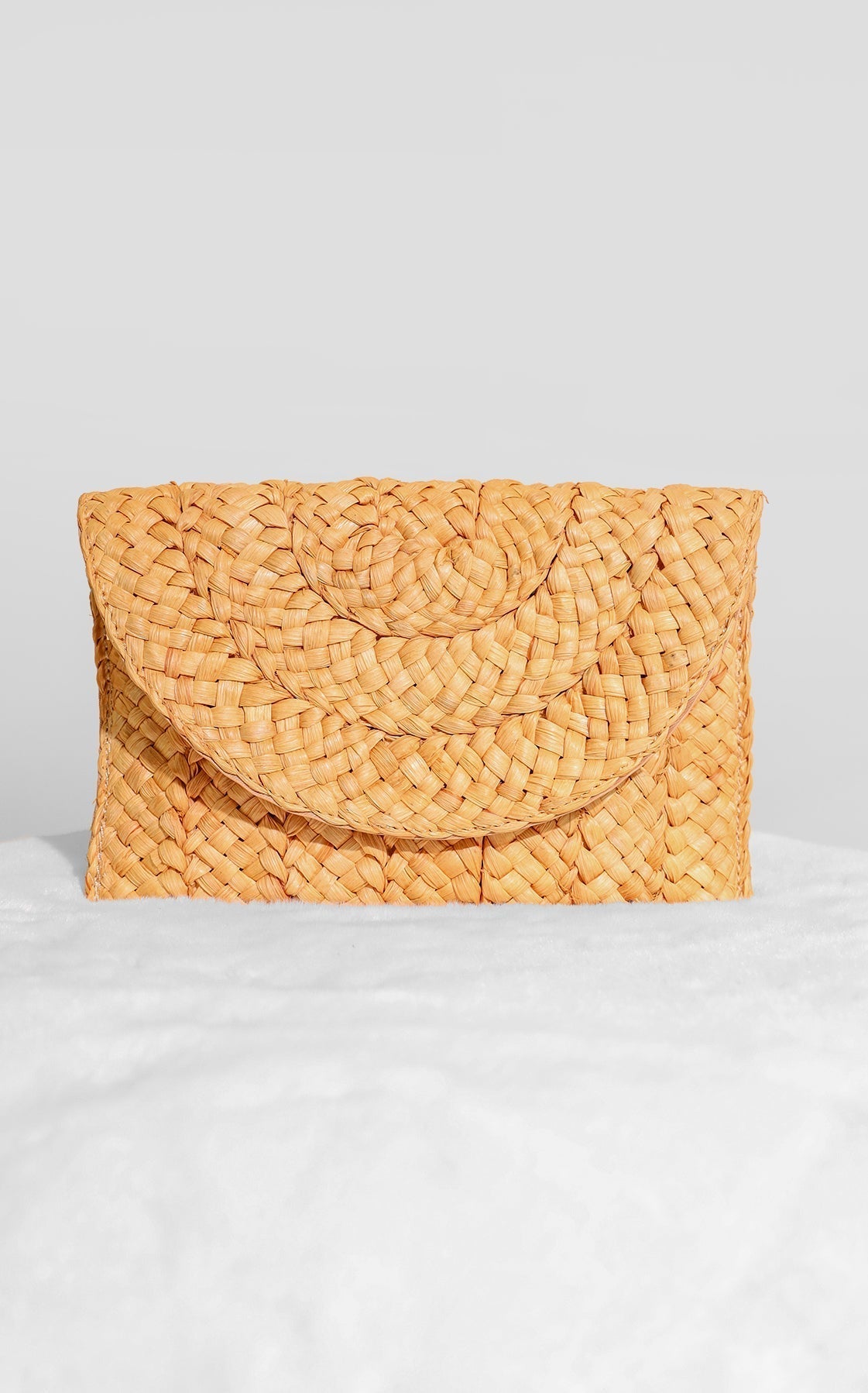 Straw Clutch