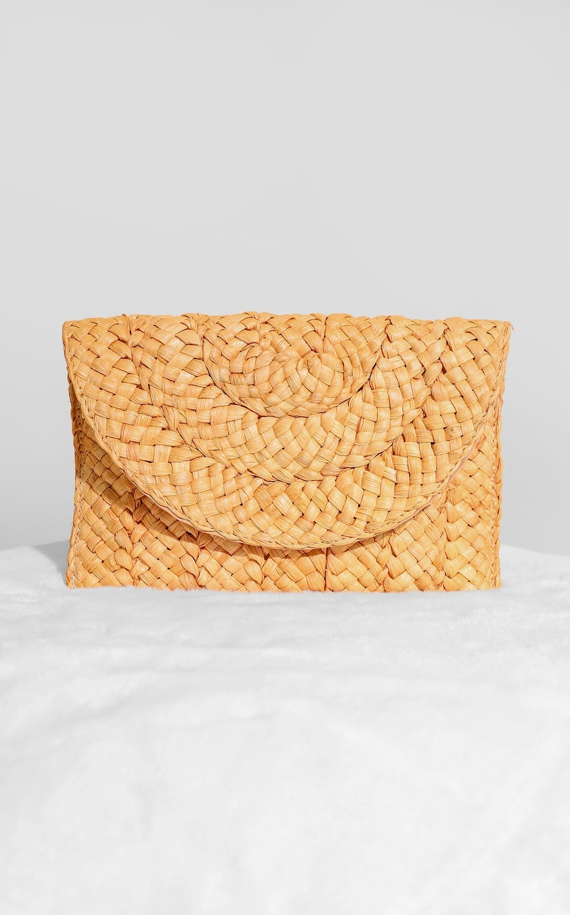 Straw Clutch