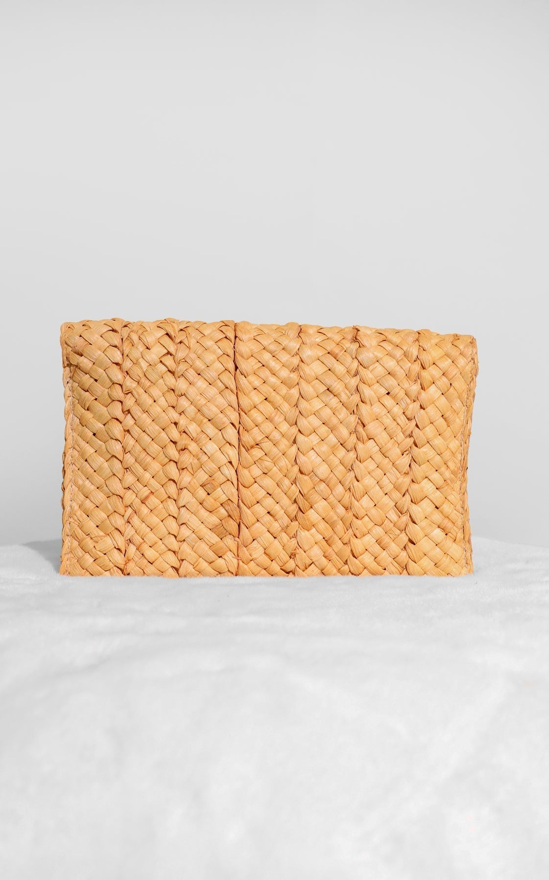 Straw Clutch