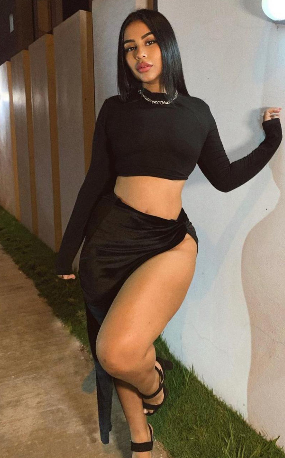 Slay In Velour Skirt Black